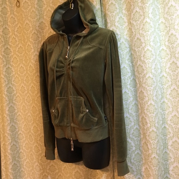 ✨HOST PICK✨ Self Esteem green velour hoodie - Picture 3 of 7